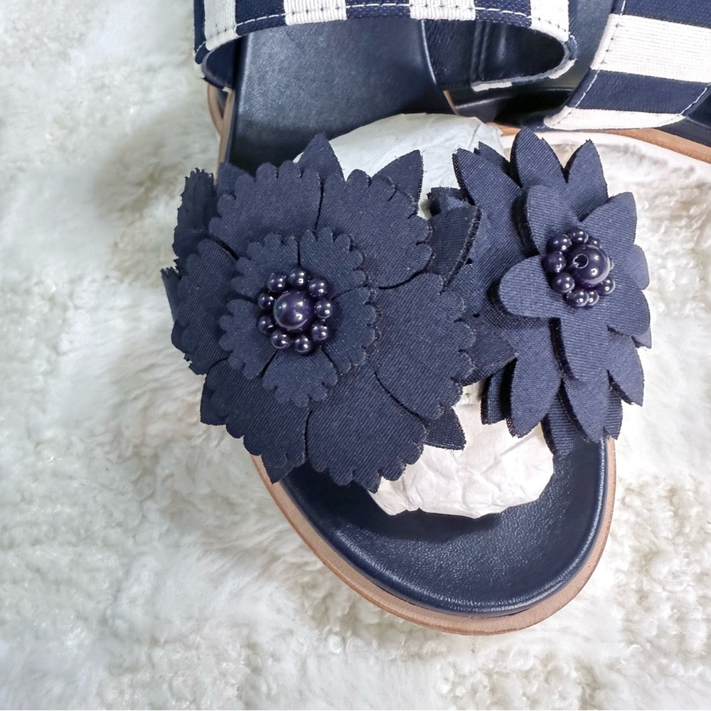 Kate Spade Navy and White Floral Slides NWT - Picture 3 of 8